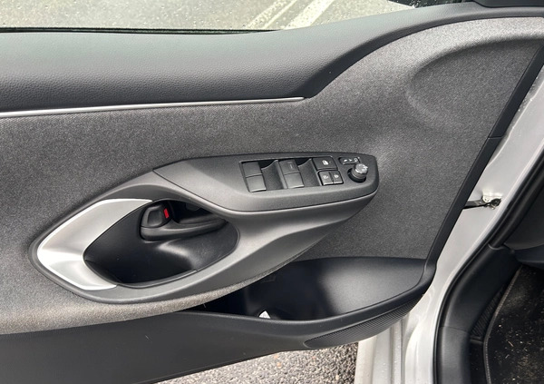 Toyota Yaris cena 76999 przebieg: 18000, rok produkcji 2021 z Białobrzegi małe 742